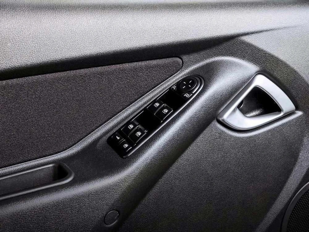 Lada Granta Хэтчбек - фото №12