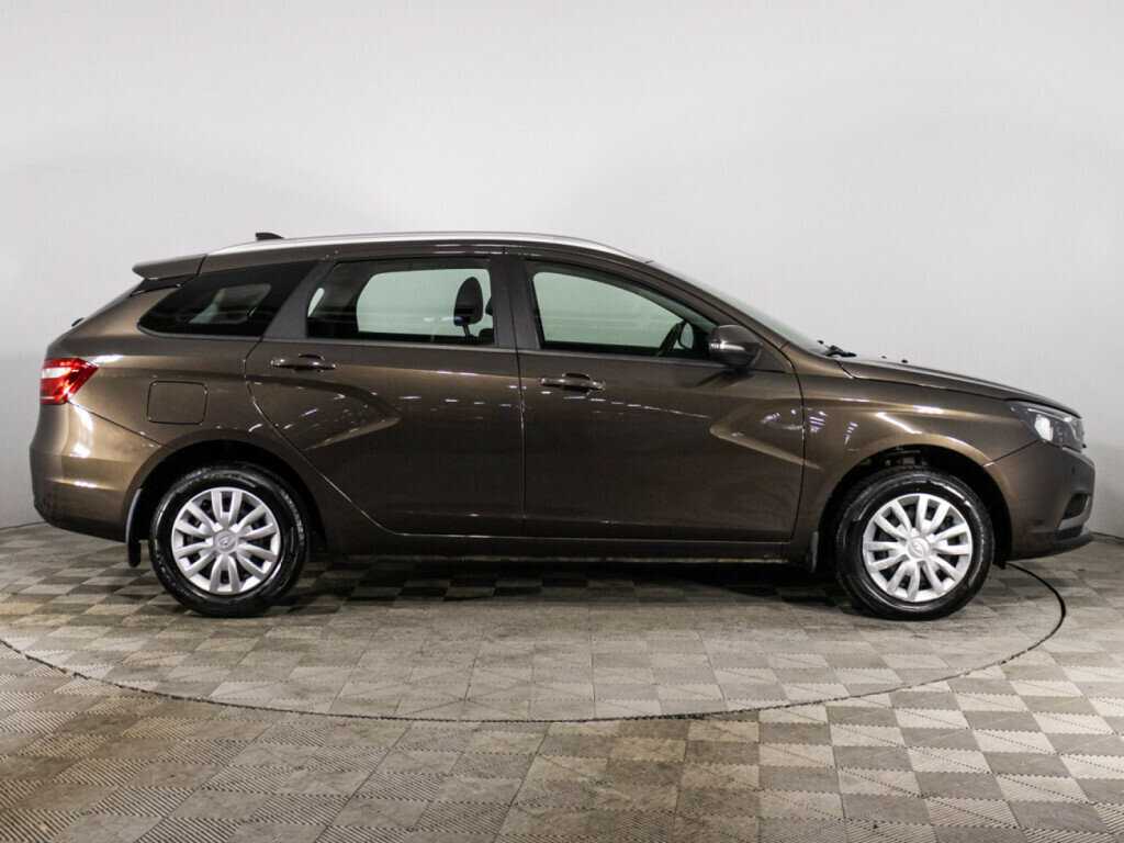 Lada (ВАЗ) Vesta SW, 2021 - фото №4